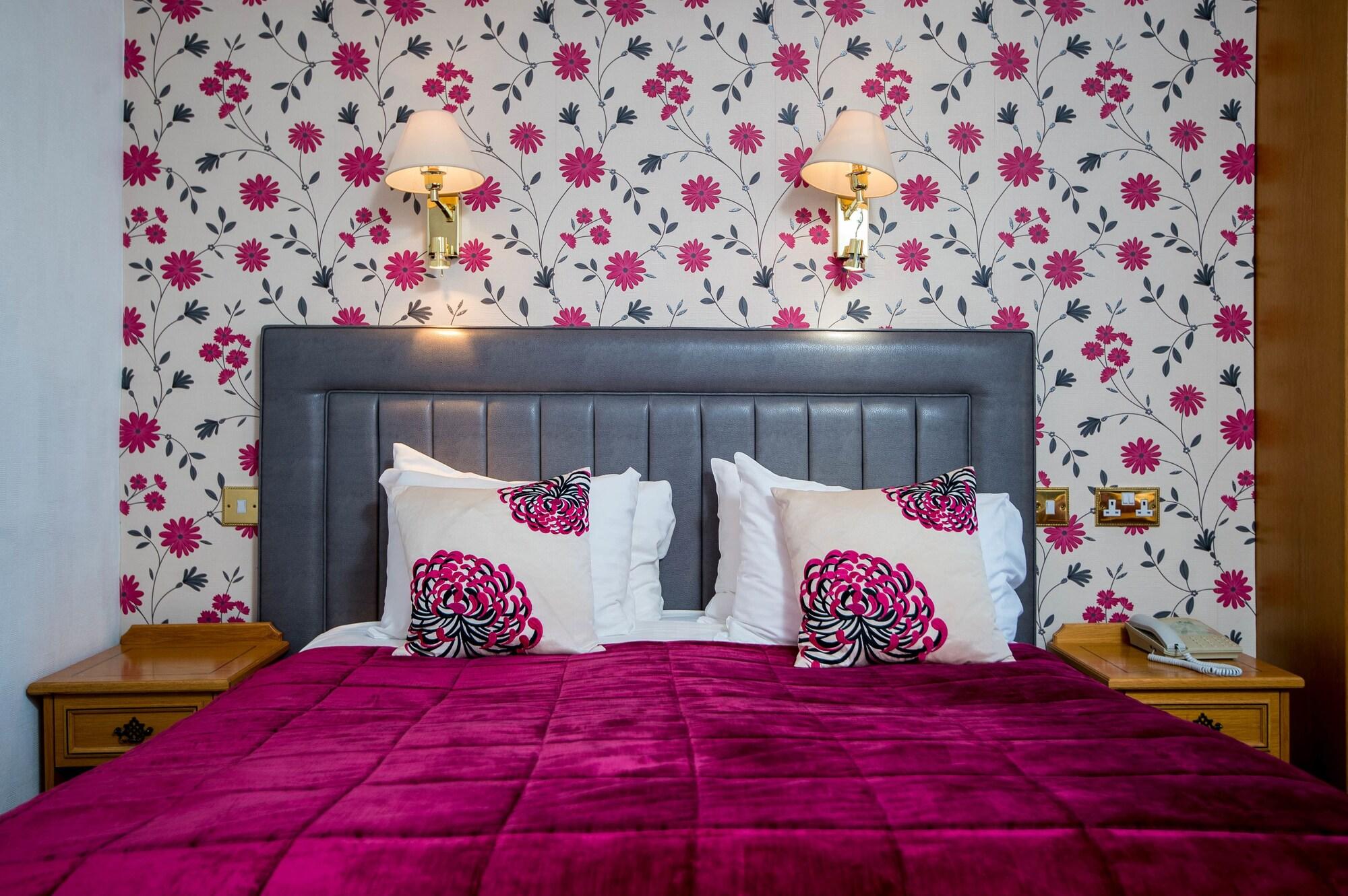 Ivy Bush Royal Hotel By Compass Hospitality Кармартън Екстериор снимка